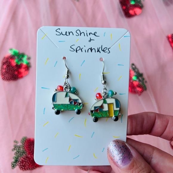 📷🖤 vintage camera photography themed earrings style Handmade - Picture 4 of 4